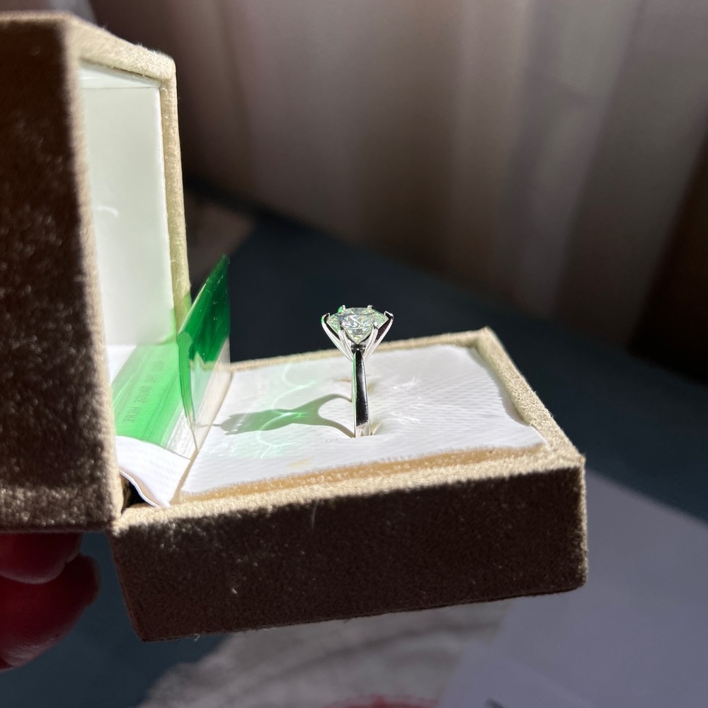 Moissanite Gemstone Solitaire engagement ring size 6 - Picture 6 of 8